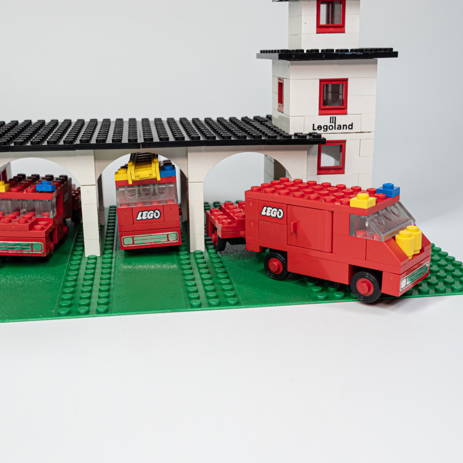 LEGO 357-1 Tűzoltóság - Fire Station leirassal - 4