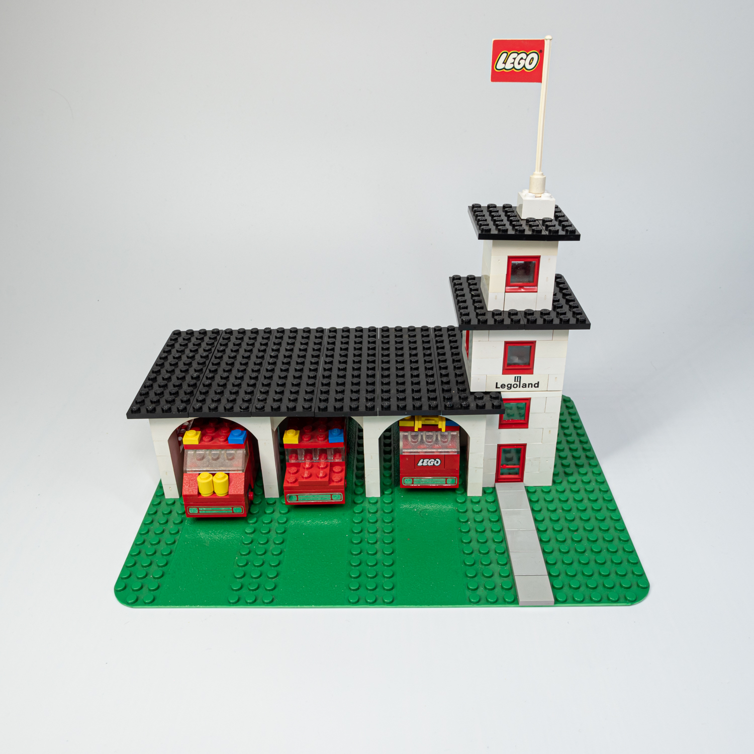 LEGO 357-1 Tűzoltóság - Fire Station leirassal - 3