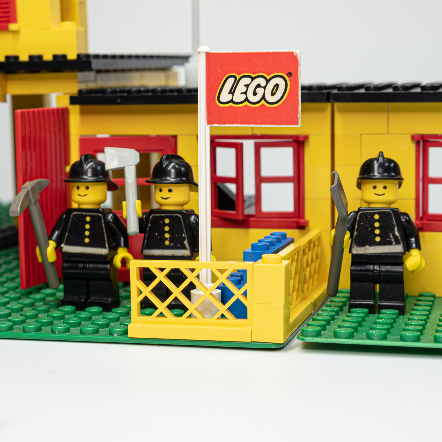 LEGO 374 - Tűzoltóság - Fire Station - 5