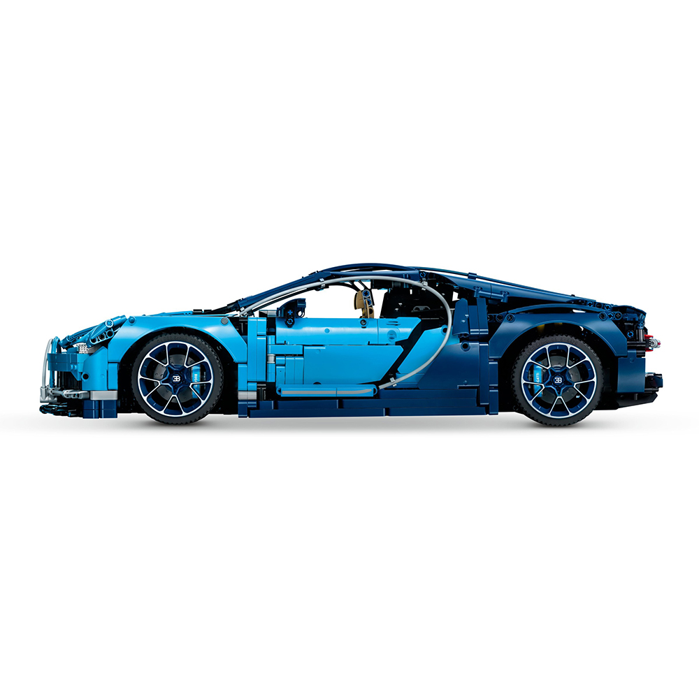 LEGO 42083 - Bugatti Chiron - 2