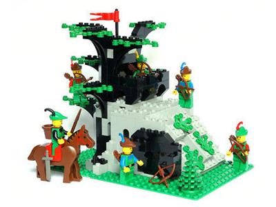 LEGO® 6066 Forestmen Camouflaged Outpost - 2