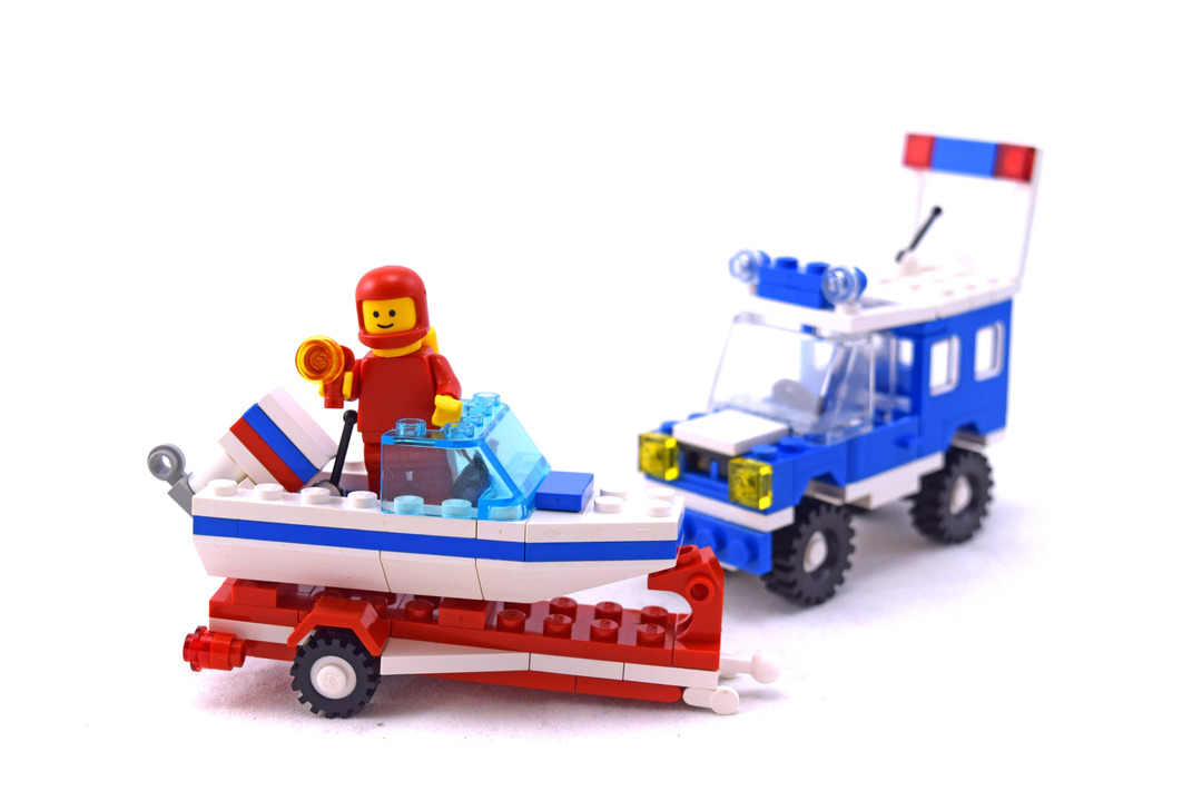 LEGO 6698 RV with Speedboat - 2