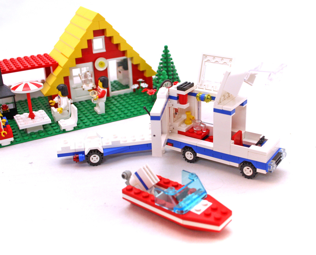 LEGO 6388 Holiday Home with Caravan - 3