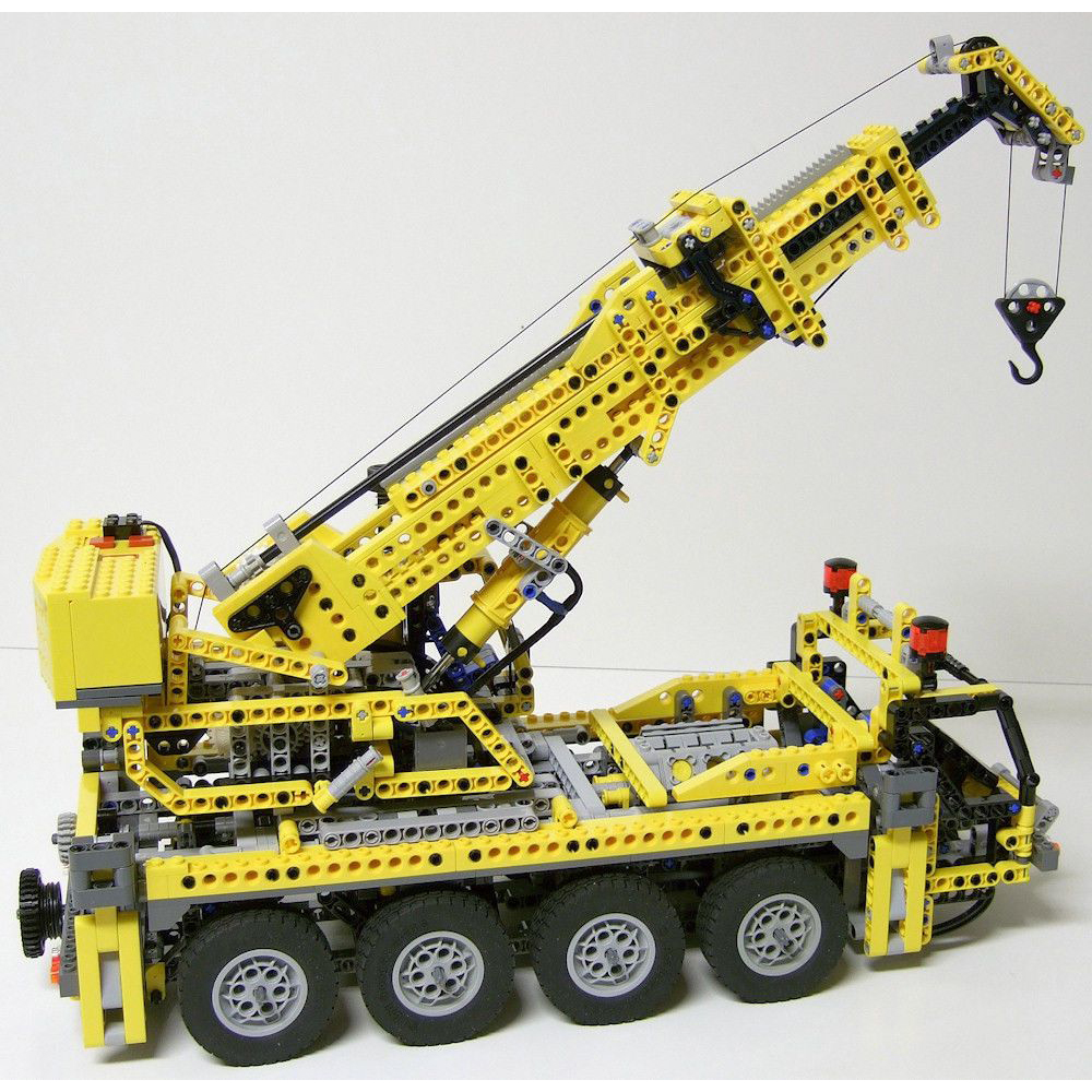 LEGO® 8421 Mobile Crane - 3