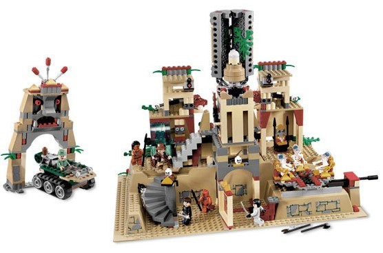 LEGO 7627 Temple of the Crystal Skull  - 2