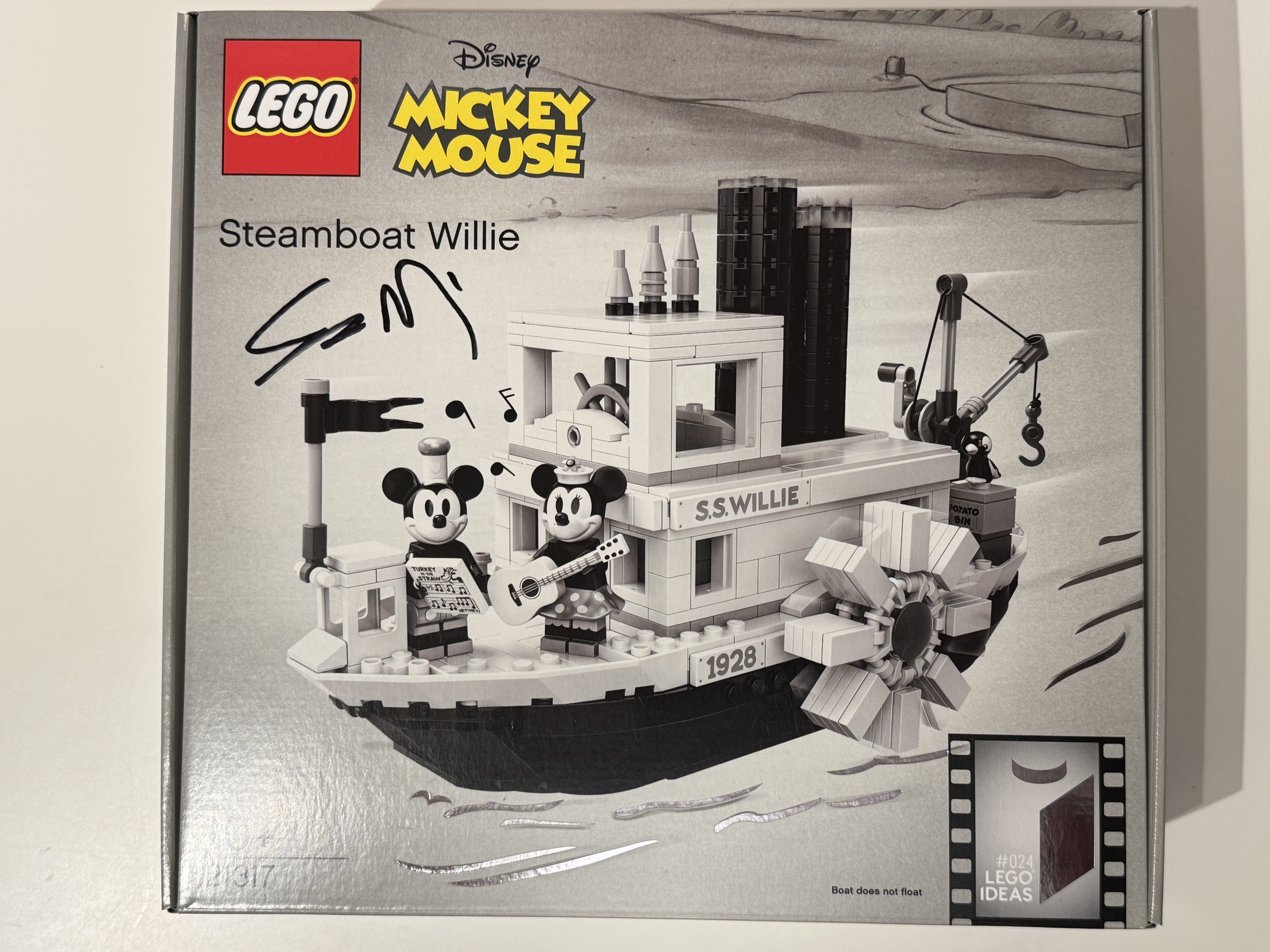 LEGO® 21317 Steamboat Willie Dedikált - 6