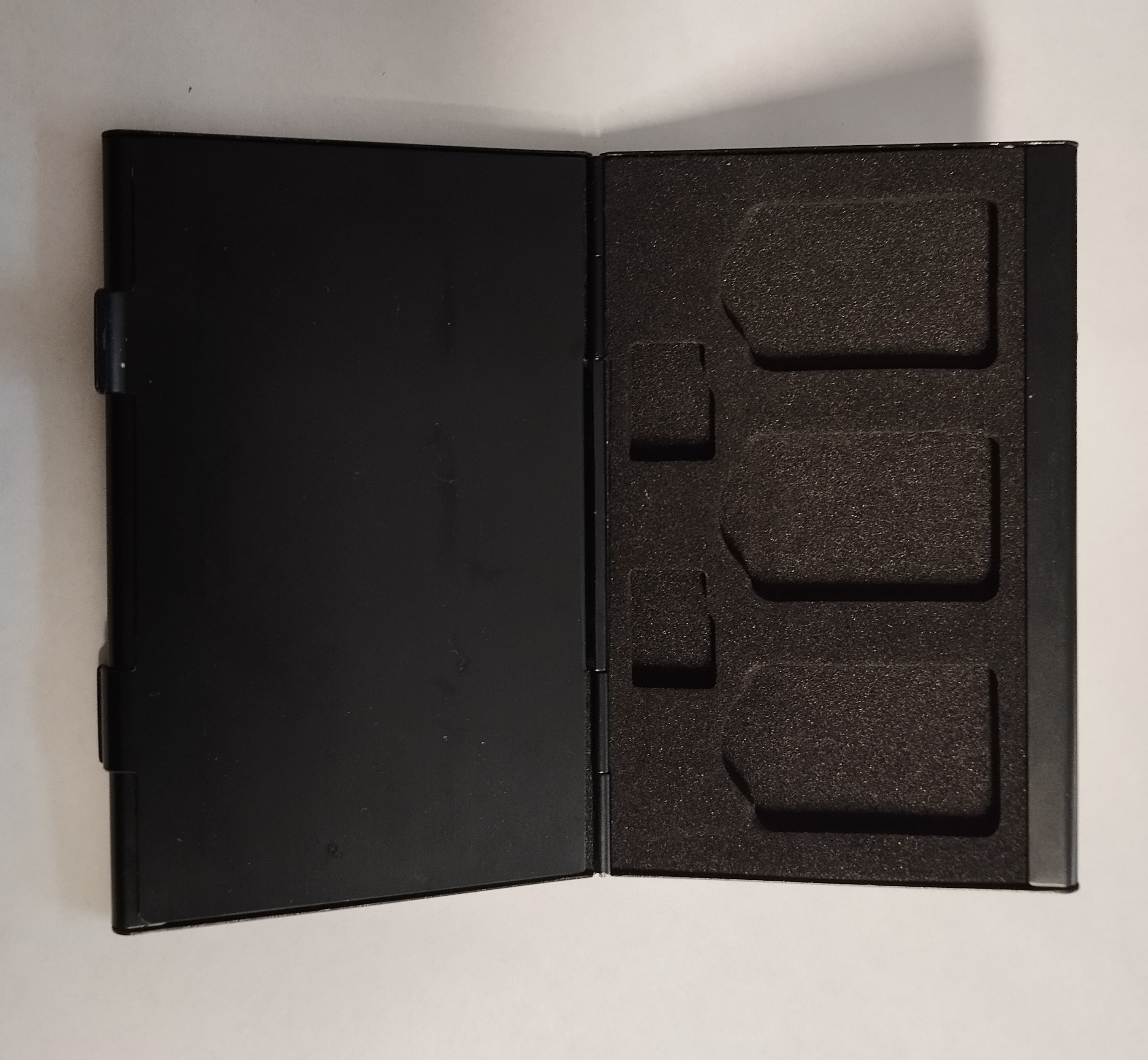 Nintendo Switch játékkártya és memóriakártya tartó - 2