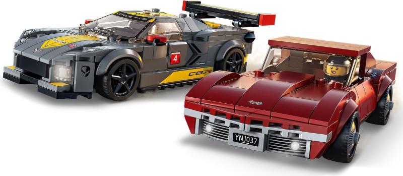 LEGO® 76903 Speed Champions -  Chevrolet Corvette C8.R Race Car and 1968 Chevrolet Corvette - 3