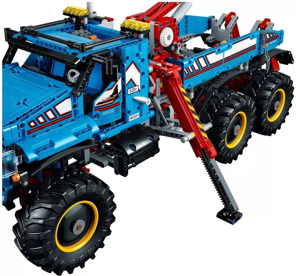LEGO® 42070 Technic 6x6 All Terrain Tow Truck - 6x6-os terepjáró vontató - 4