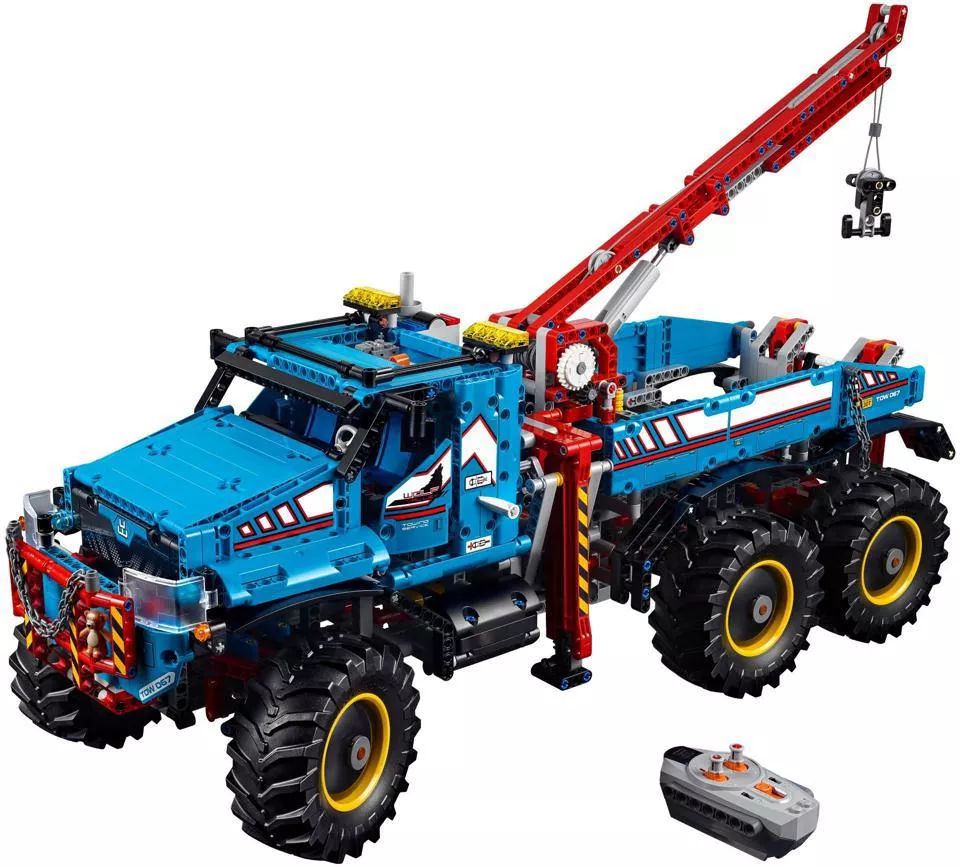 LEGO® 42070 Technic 6x6 All Terrain Tow Truck - 6x6-os terepjáró vontató - 2